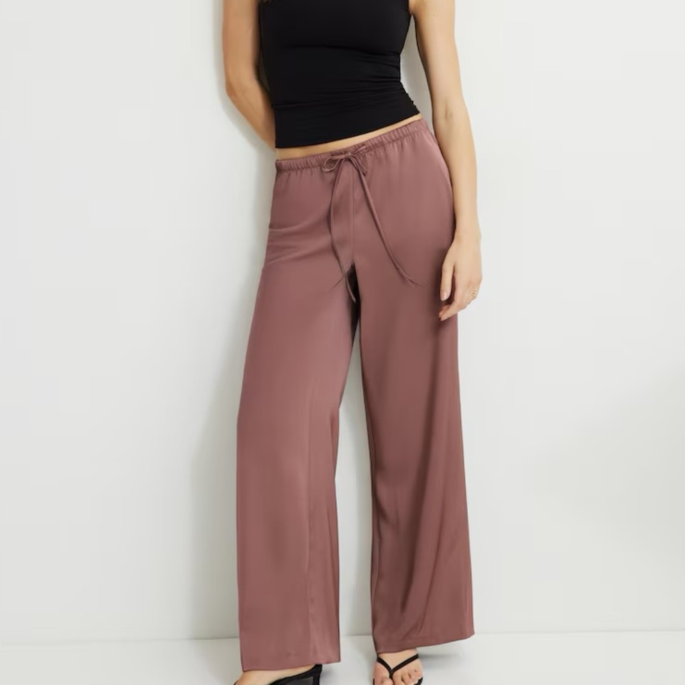 BWNT Dynamite Leo satin pants in rose taupe / dusty rose XS - Picture 4 of 12